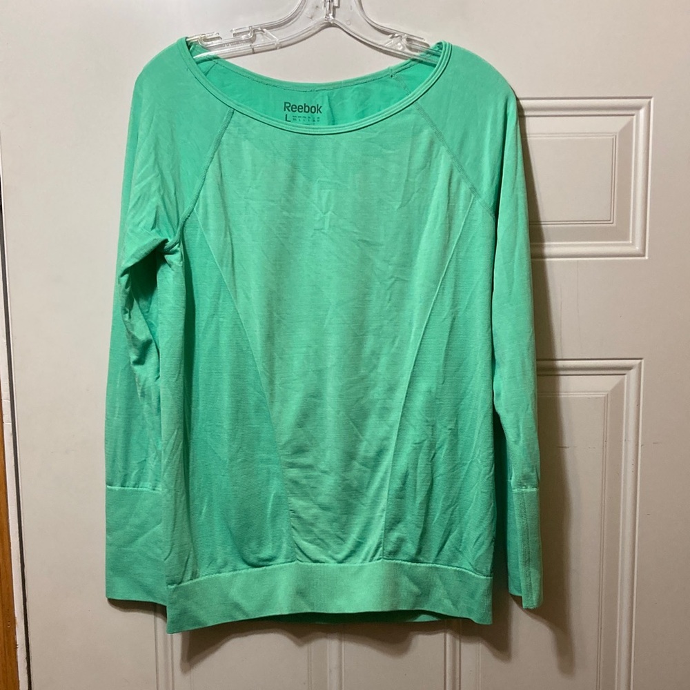 Reebok Women's Mint Green Shirt L‎